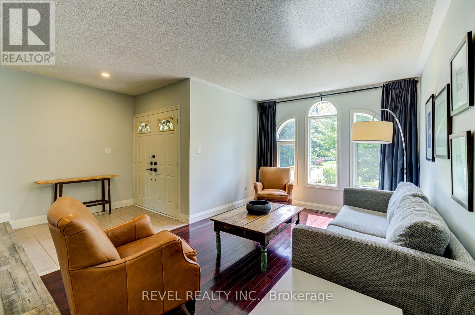 141 Wasaga Sands Drive E, Wasaga Beach, Ontario  L9Z 1H9 - Photo 8 - S12211374