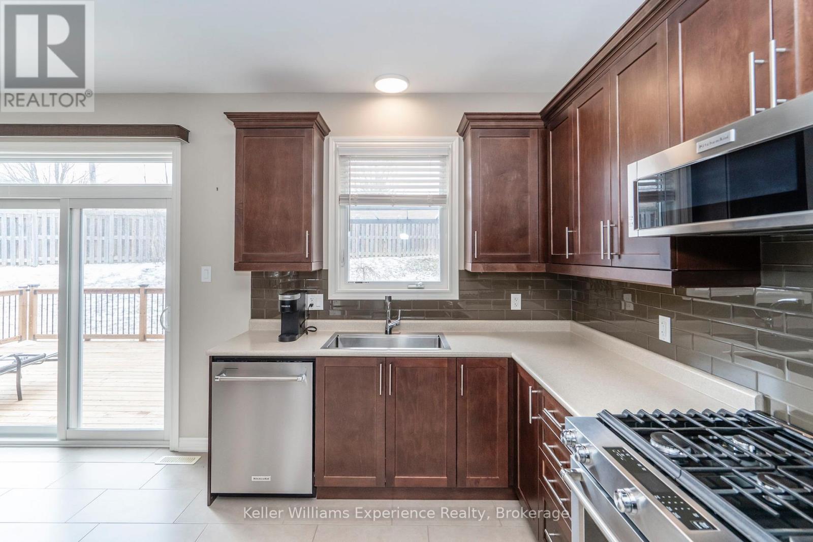 939 Stollar Place, Midland, Ontario  L4R 0A6 - Photo 8 - S12081236