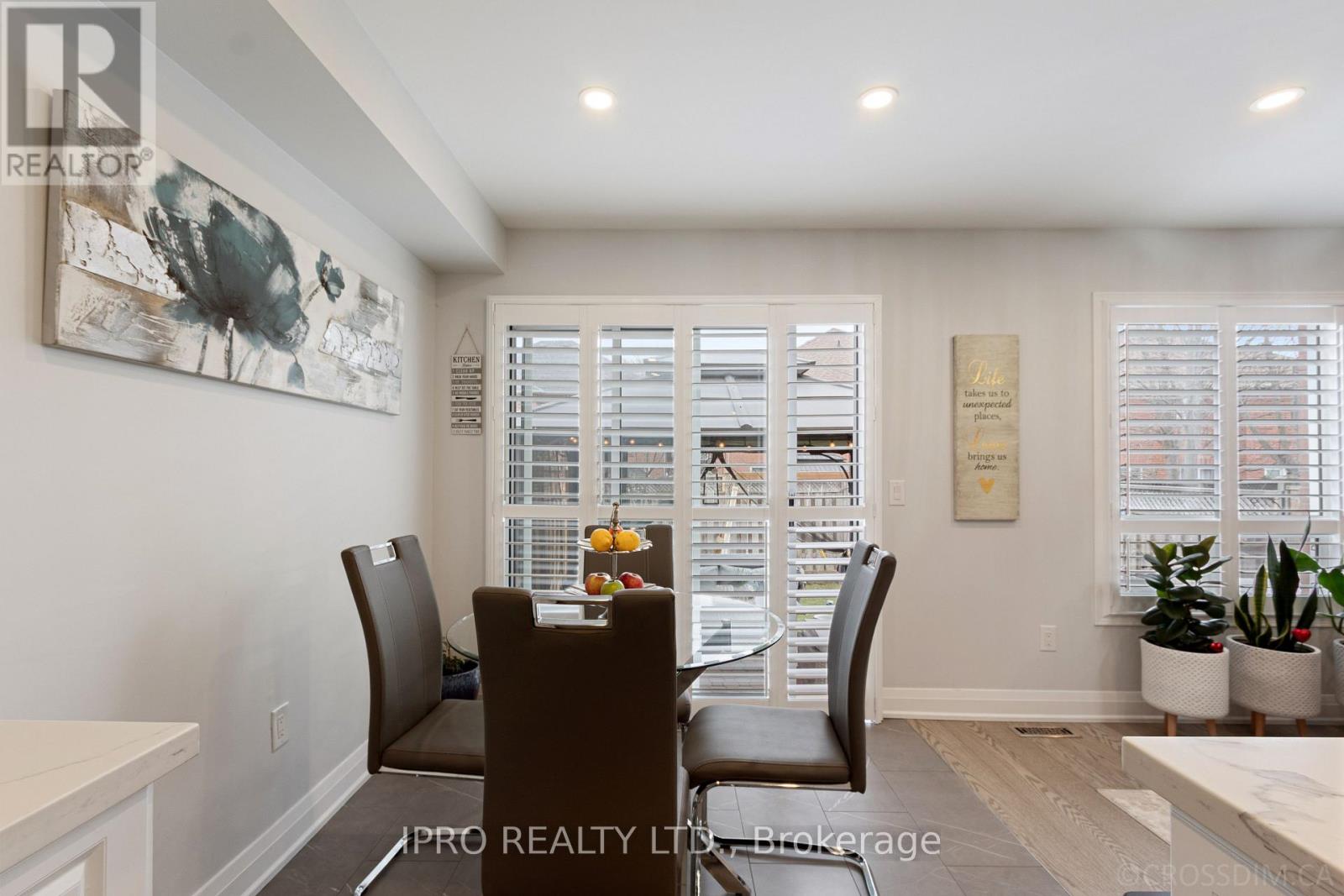 3814 Ridgepoint Way, Mississauga, Ontario  L5N 7T7 - Photo 14 - W12211365