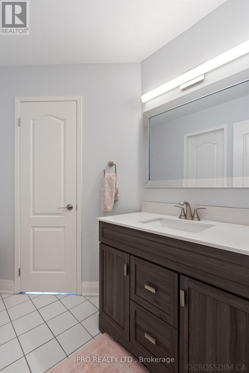 3814 Ridgepoint Way, Mississauga, Ontario  L5N 7T7 - Photo 30 - W12211365