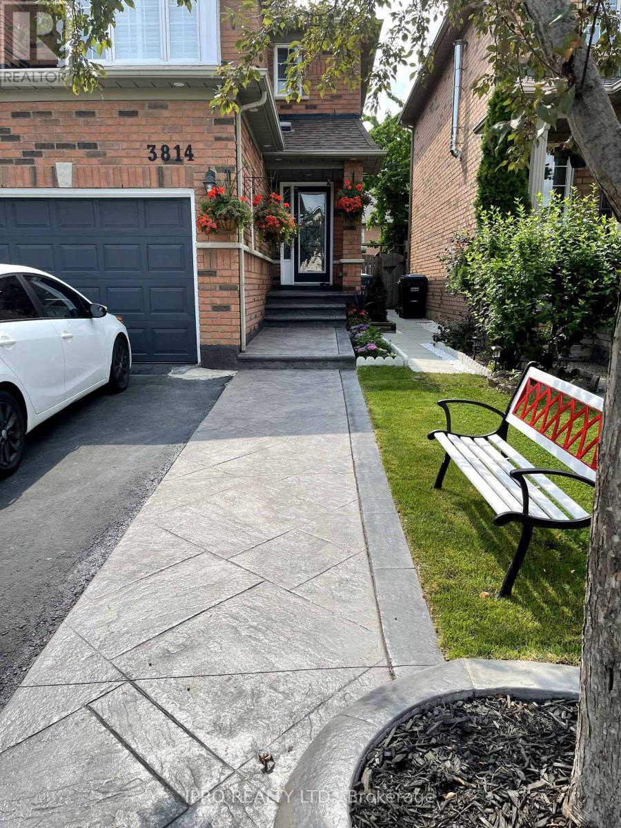 3814 Ridgepoint Way, Mississauga, Ontario  L5N 7T7 - Photo 45 - W12211365