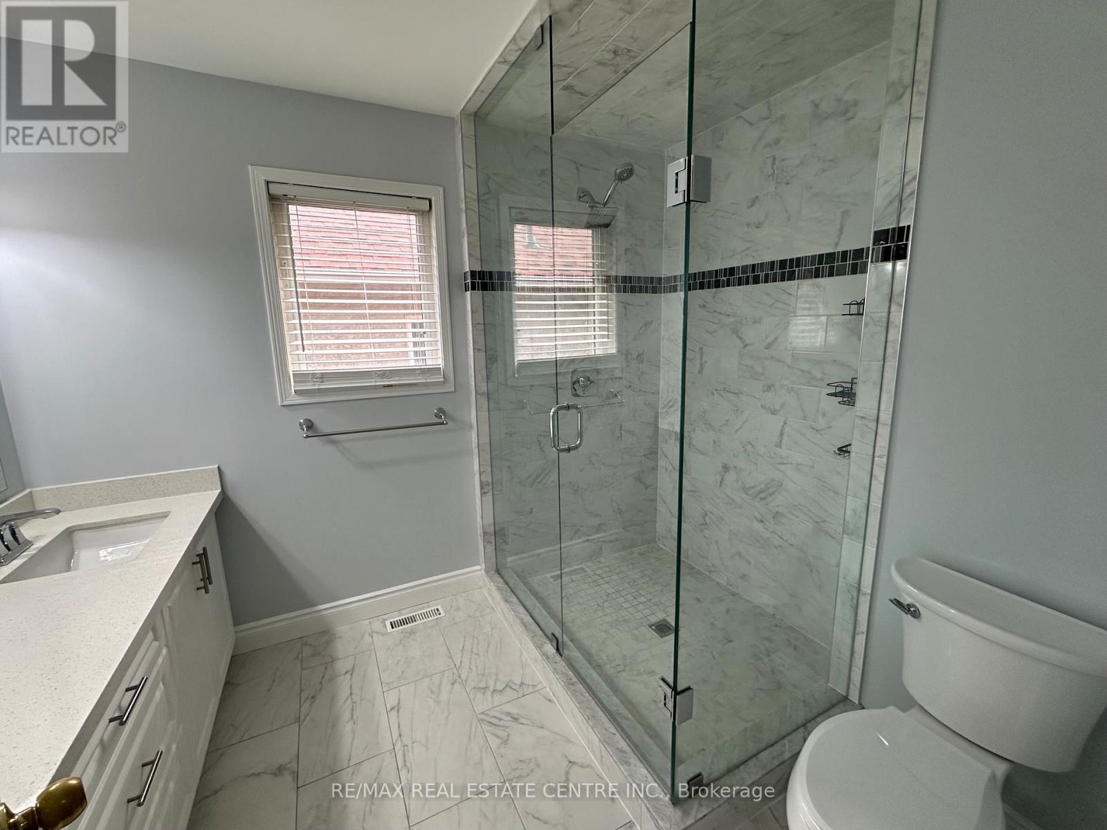 Upper - 3178 Oakview Road, Mississauga, Ontario  L5N 7N9 - Photo 29 - W12186687
