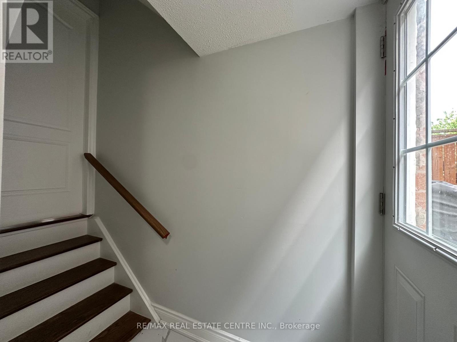 Basement - 3178 Oakview Road, Mississauga, Ontario  L5N 7N9 - Photo 3 - W12186757