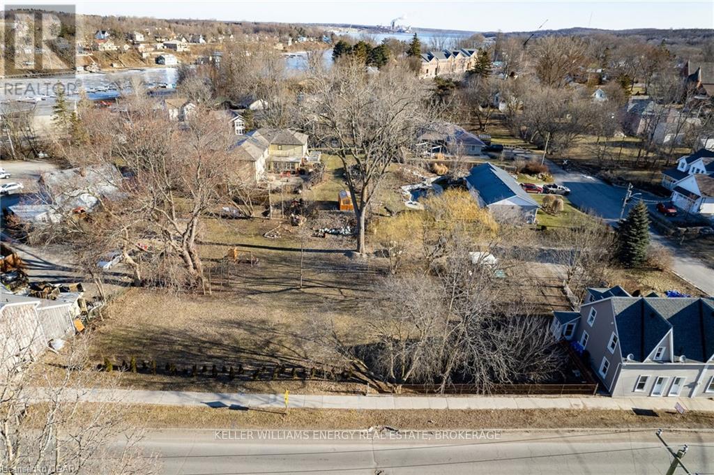 39 Union Street, Prince Edward County, Ontario  K0K 2T0 - Photo 10 - X12211410