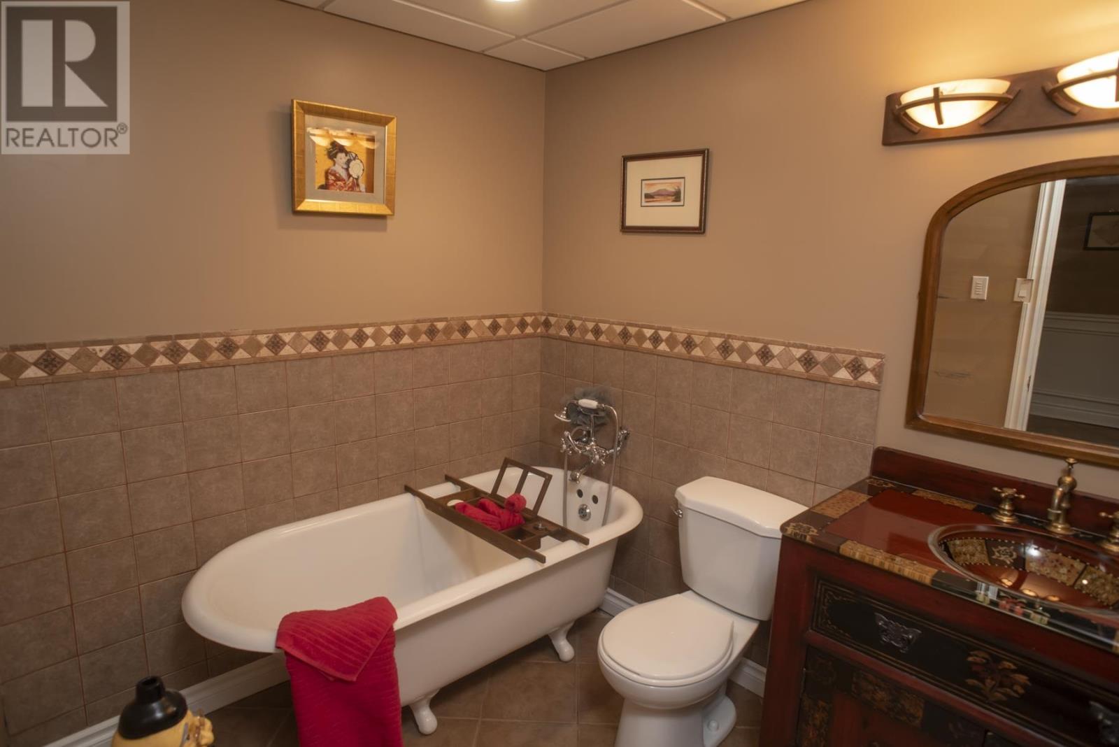 338 Catherine St, Thunder Bay, Ontario  P7E 1K6 - Photo 46 - TB251463