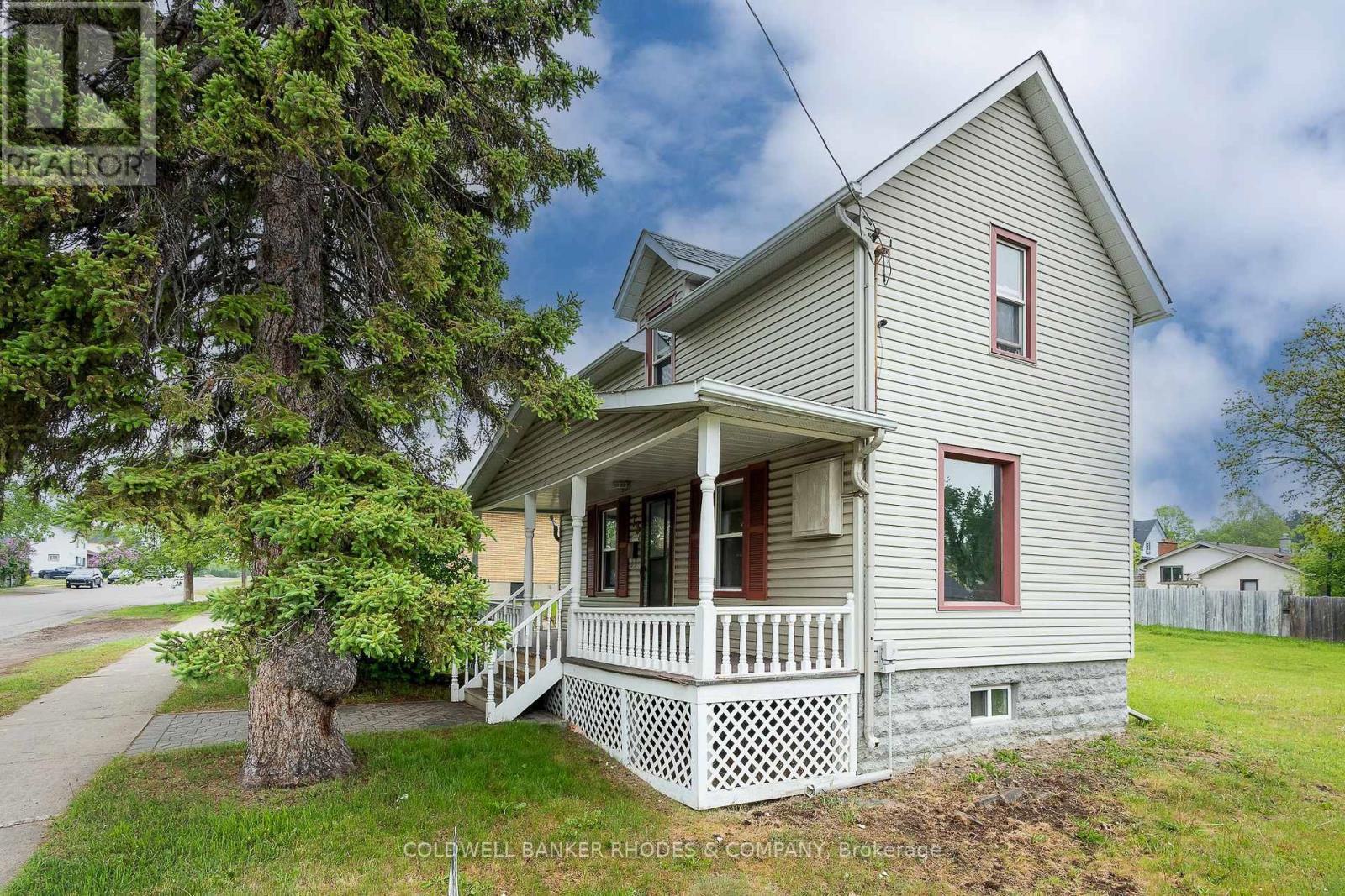 73 Empress Avenue N, Thunder Bay, Ontario  P7A 6C2 - Photo 5 - X12211403