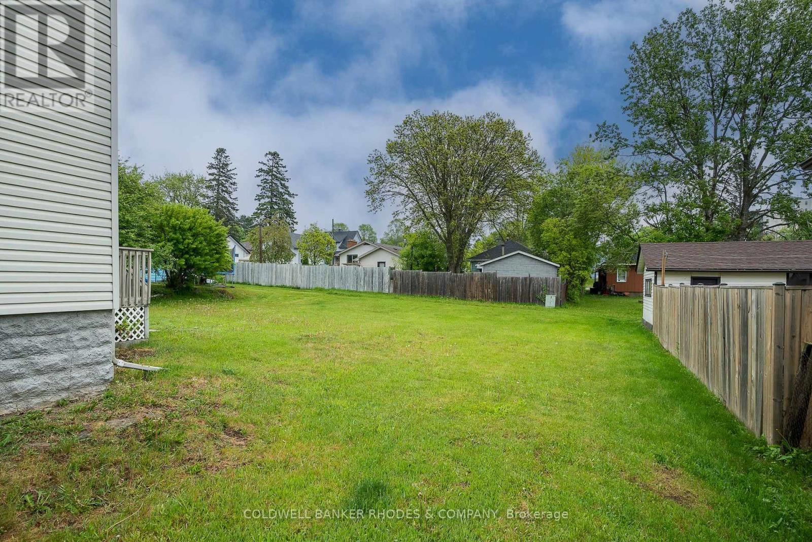 73 Empress Avenue N, Thunder Bay, Ontario  P7A 6C2 - Photo 6 - X12211403
