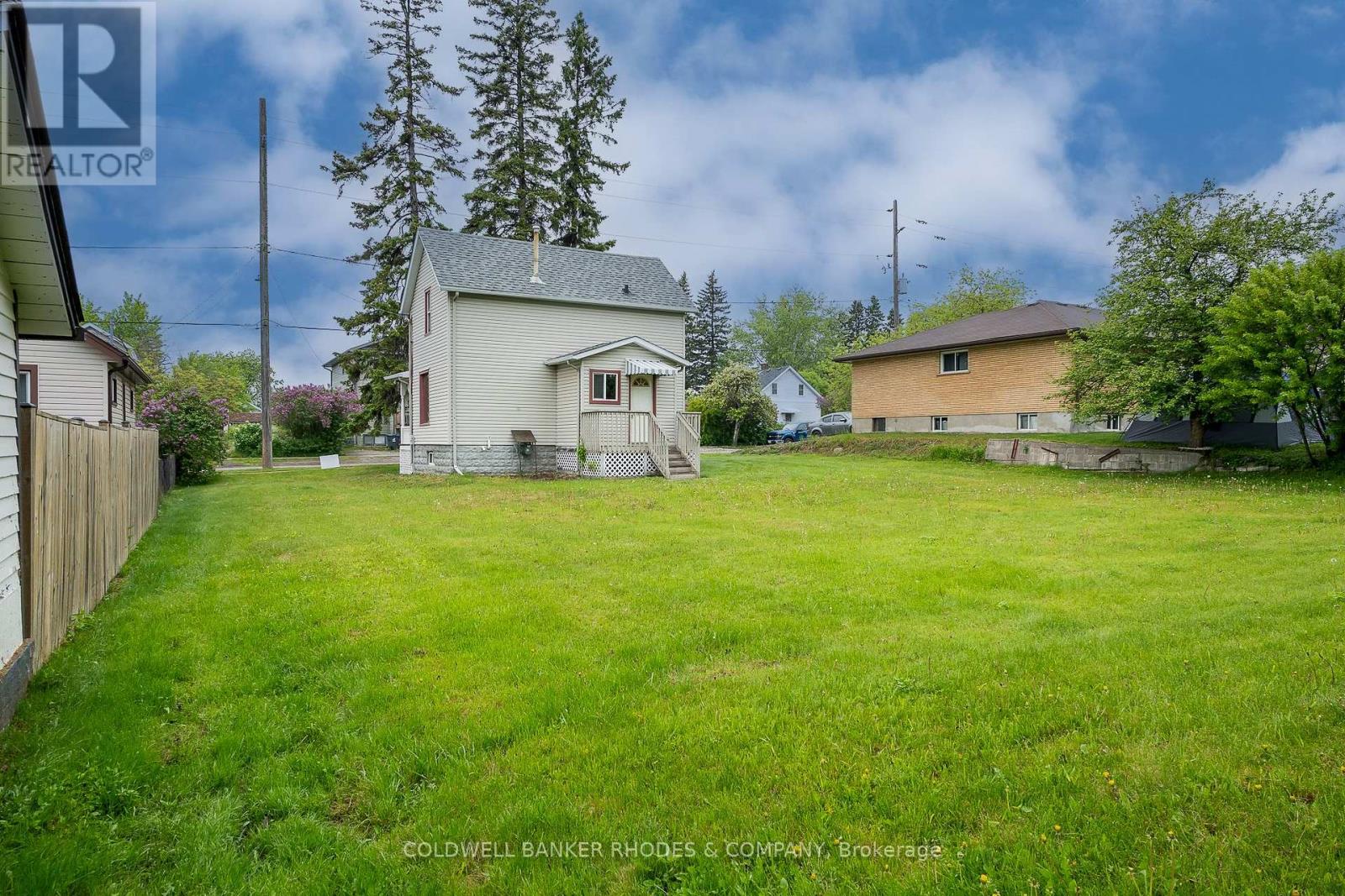 73 Empress Avenue N, Thunder Bay, Ontario  P7A 6C2 - Photo 9 - X12211403