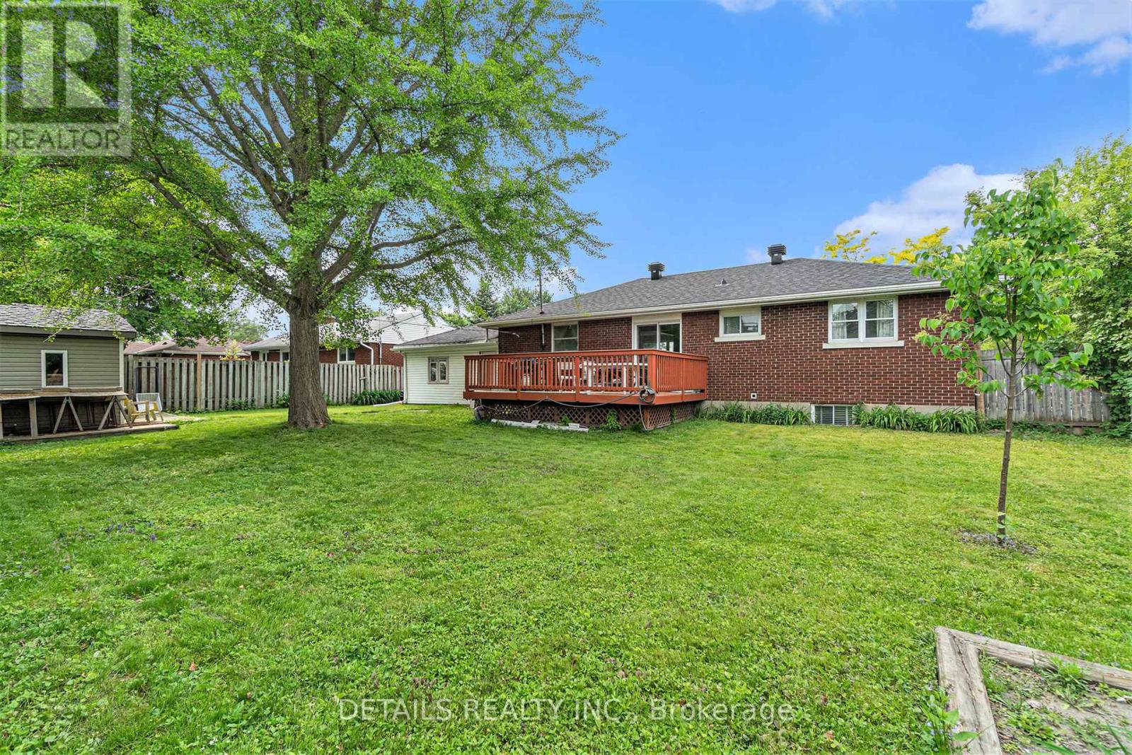 39 Roundhay Drive, Ottawa, Ontario  K2G 1B6 - Photo 20 - X12211415