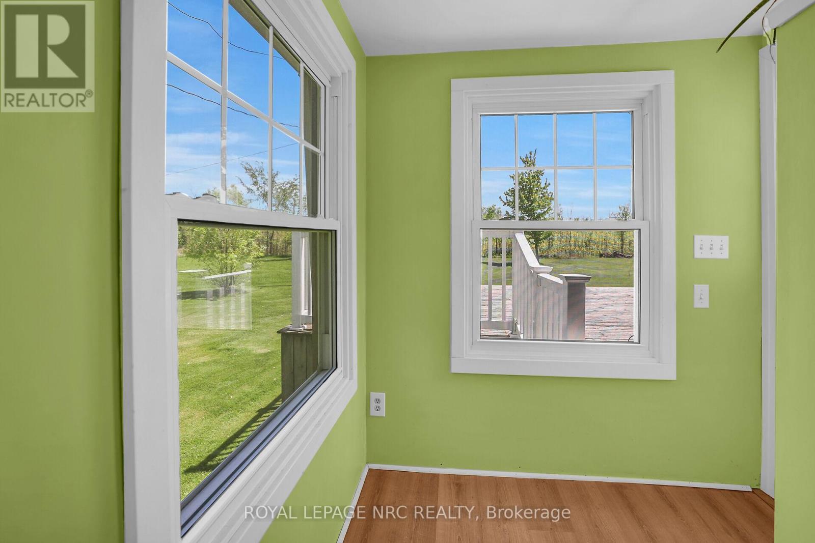 410 Cairns Crescent, Fort Erie, Ontario  L2A 5M4 - Photo 25 - X12211413