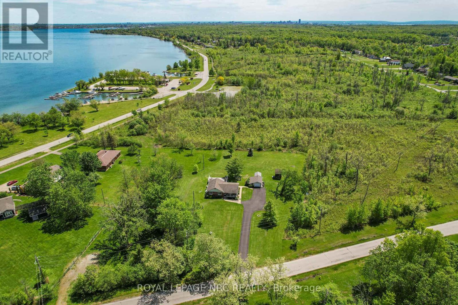 410 Cairns Crescent, Fort Erie, Ontario  L2A 5M4 - Photo 34 - X12211413