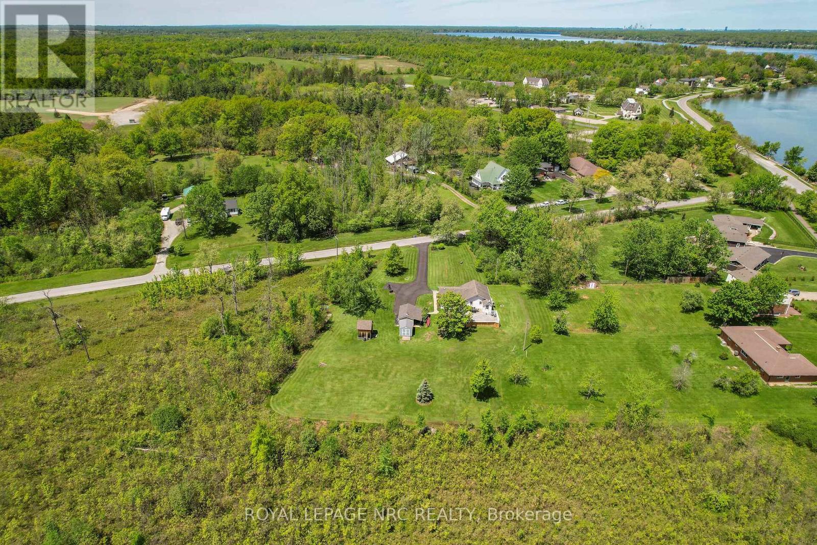 410 Cairns Crescent, Fort Erie, Ontario  L2A 5M4 - Photo 39 - X12211413