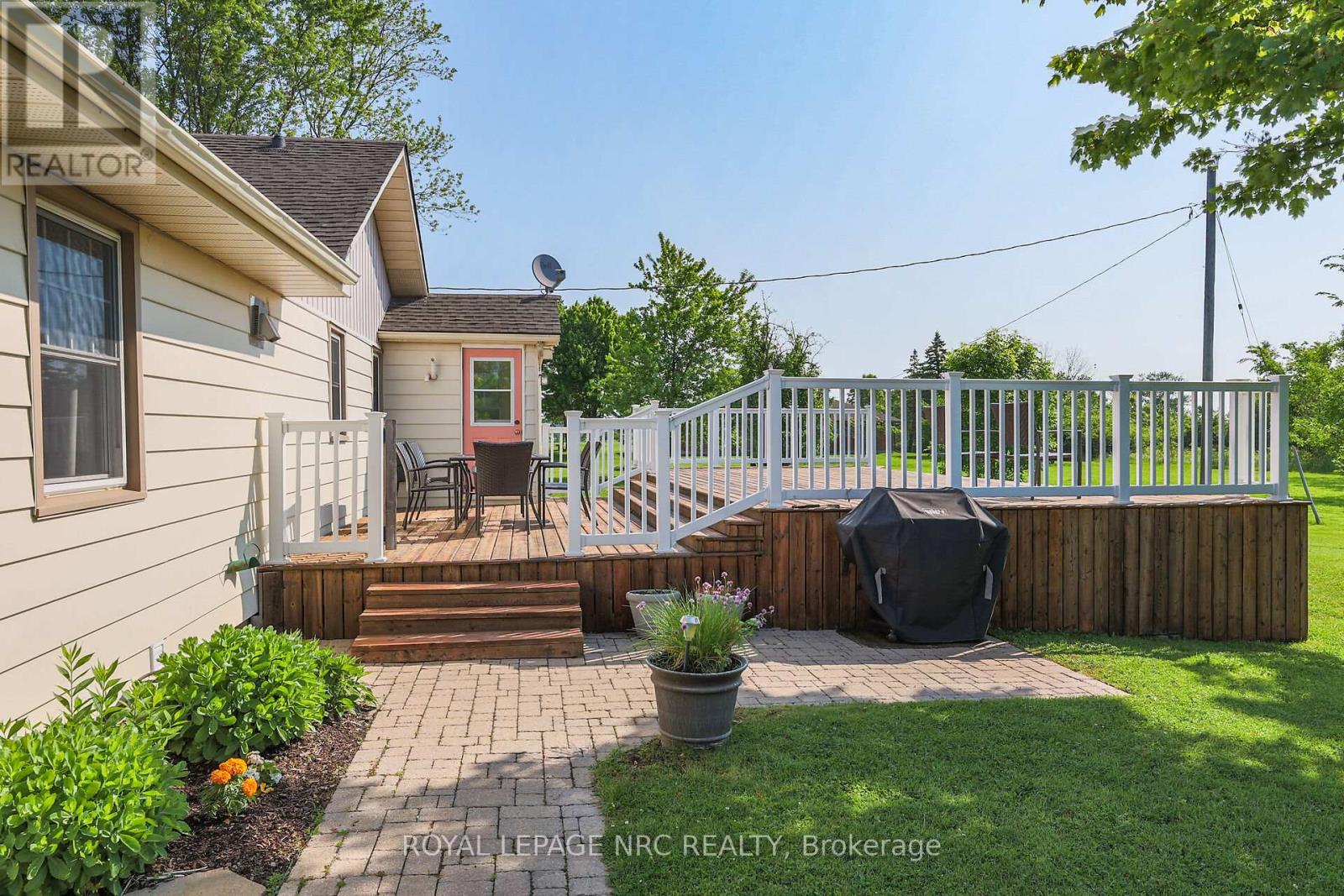 410 Cairns Crescent, Fort Erie, Ontario  L2A 5M4 - Photo 6 - X12211413