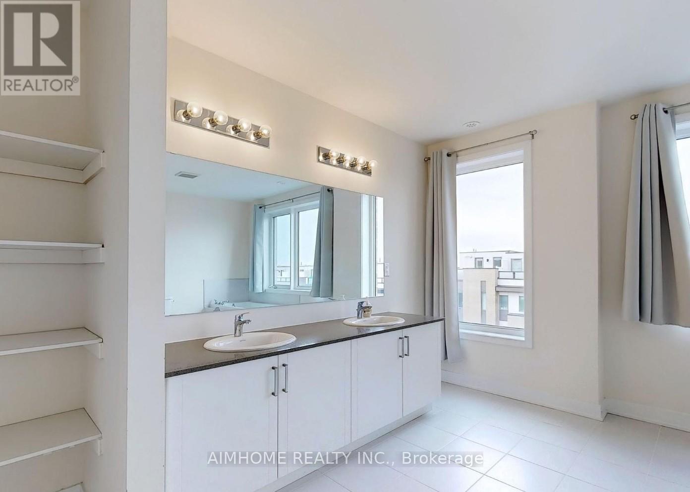 31 Frederick Tisdale Drive, Toronto, Ontario  M3K 0C4 - Photo 11 - W12208567