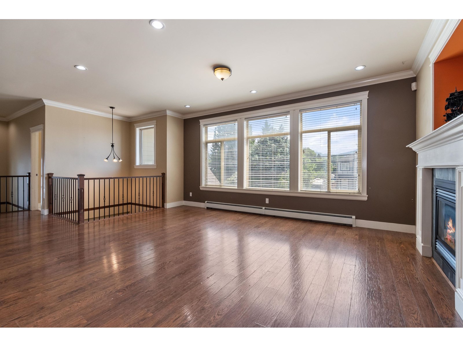 46623 First Avenue, Chilliwack Proper East, Chilliwack, British Columbia  V2P 1X4 - Photo 5 - R3013077