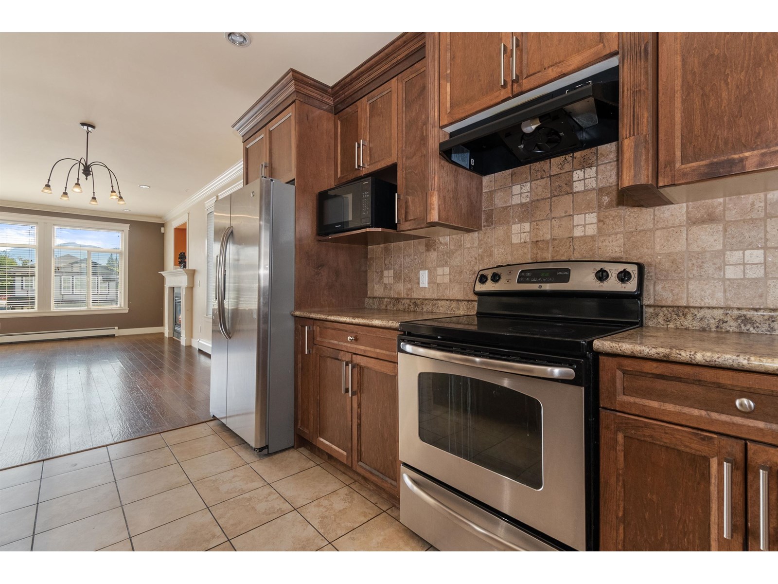 46623 First Avenue, Chilliwack Proper East, Chilliwack, British Columbia  V2P 1X4 - Photo 10 - R3013077