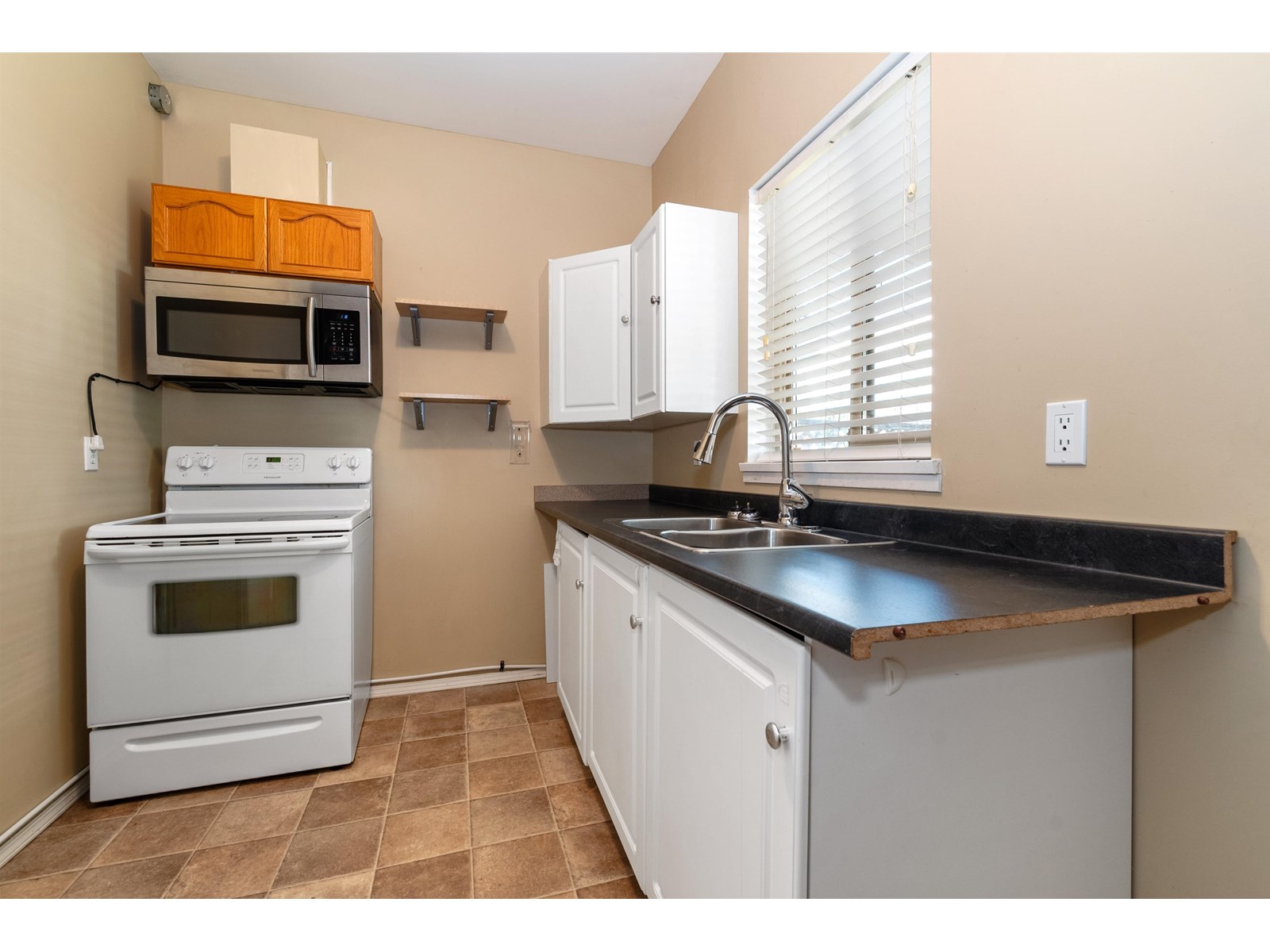 46623 First Avenue, Chilliwack Proper East, Chilliwack, British Columbia  V2P 1X4 - Photo 21 - R3013077