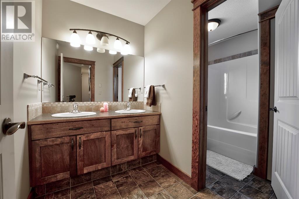 27 Vath Place, Red Deer, Alberta  T4R 0G2 - Photo 25 - A2228797