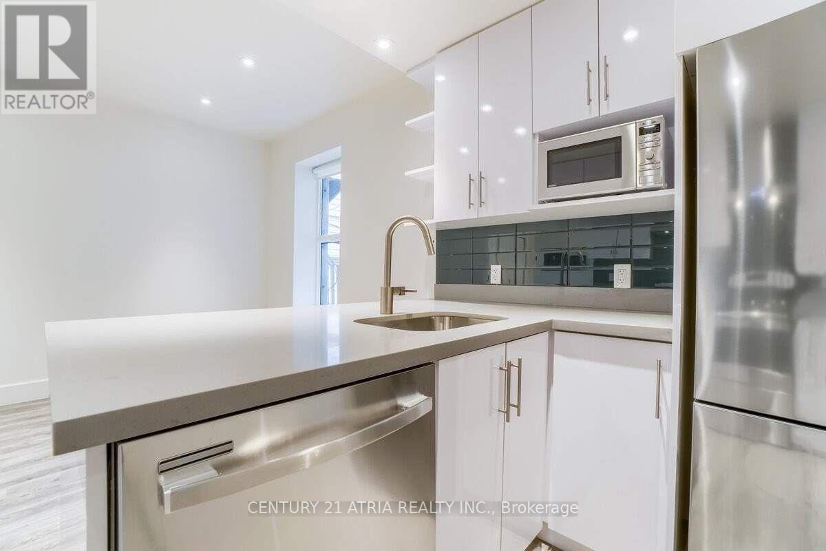 2 - 611 College Street, Toronto, Ontario  M6G 1C8 - Photo 10 - C12211399