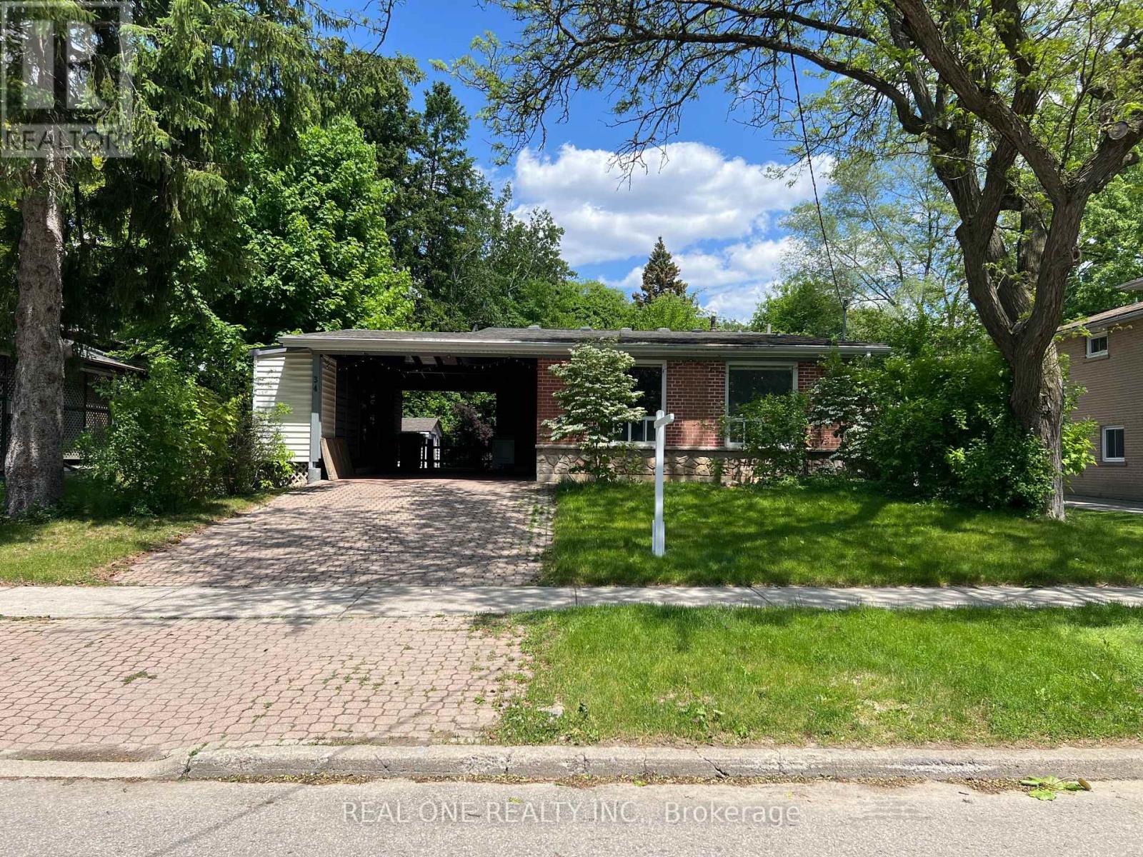 <div class="slider-price">$1,498,000</div><p>34 Shippigan Crescent, Toronto, Ontario</p>