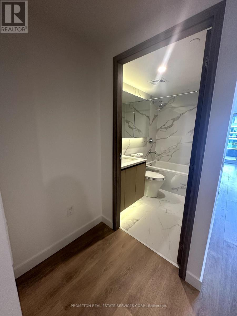 3306 - 3 Concord Cityplace Way, Toronto, Ontario  M5V 0X4 - Photo 17 - C12211426