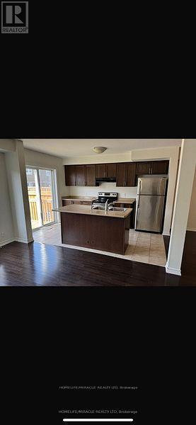 2416 Steeplechase Street, Oshawa, Ontario  L1L 0J3 - Photo 2 - E12211394