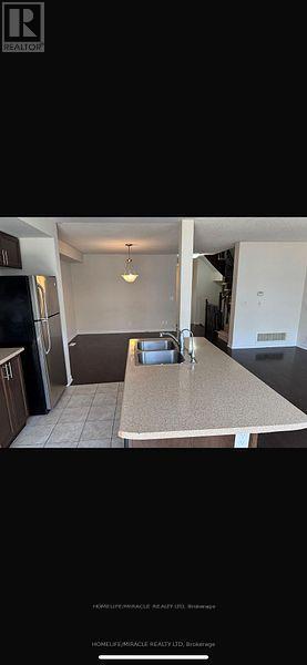 2416 Steeplechase Street, Oshawa, Ontario  L1L 0J3 - Photo 3 - E12211394
