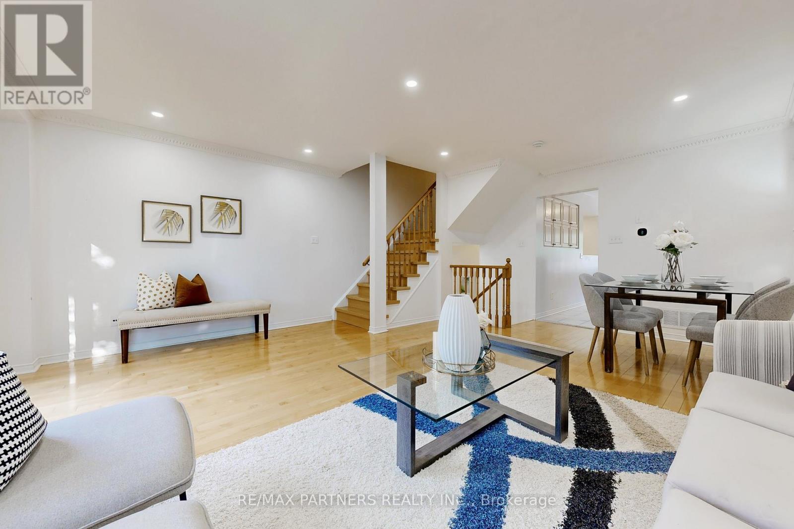 20 Vanity Crescent, Richmond Hill (Langstaff), Ontario  L4B 4E6 - Photo 6 - N12211386