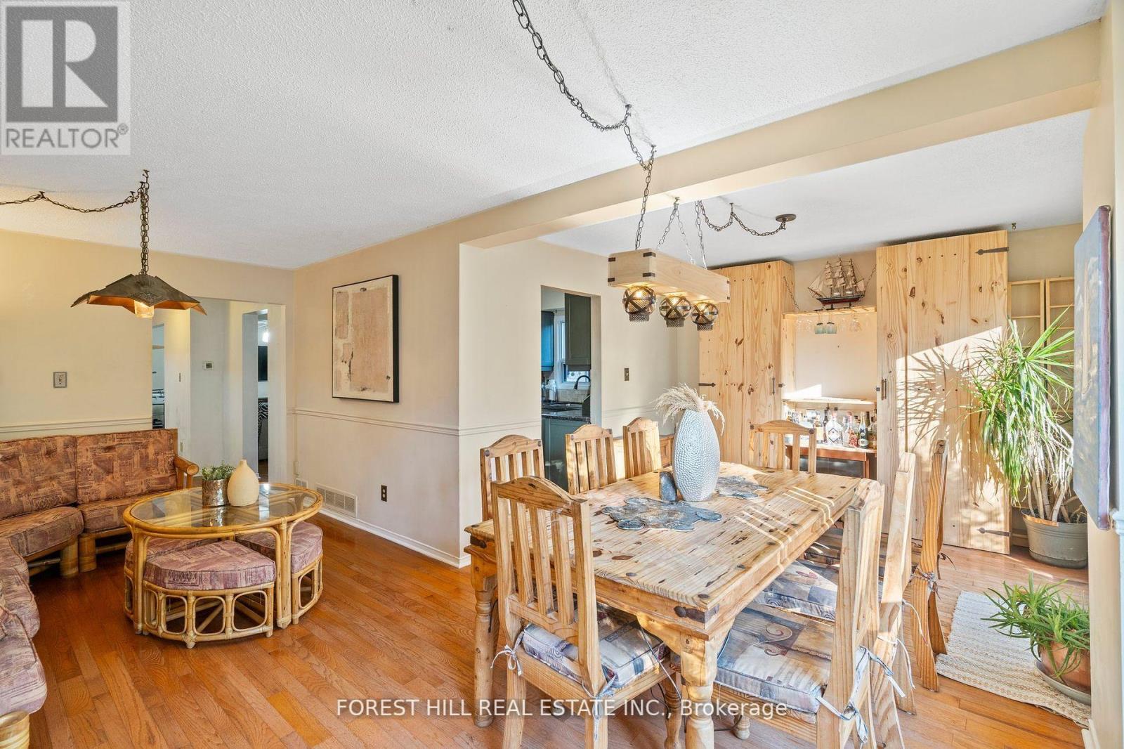 15 Miles Court, Richmond Hill, Ontario  L4C 5P7 - Photo 11 - N12211411