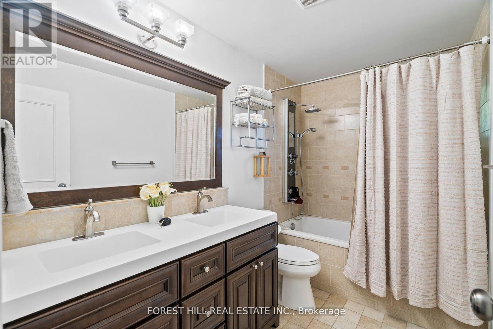 15 Miles Court, Richmond Hill, Ontario  L4C 5P7 - Photo 17 - N12211411