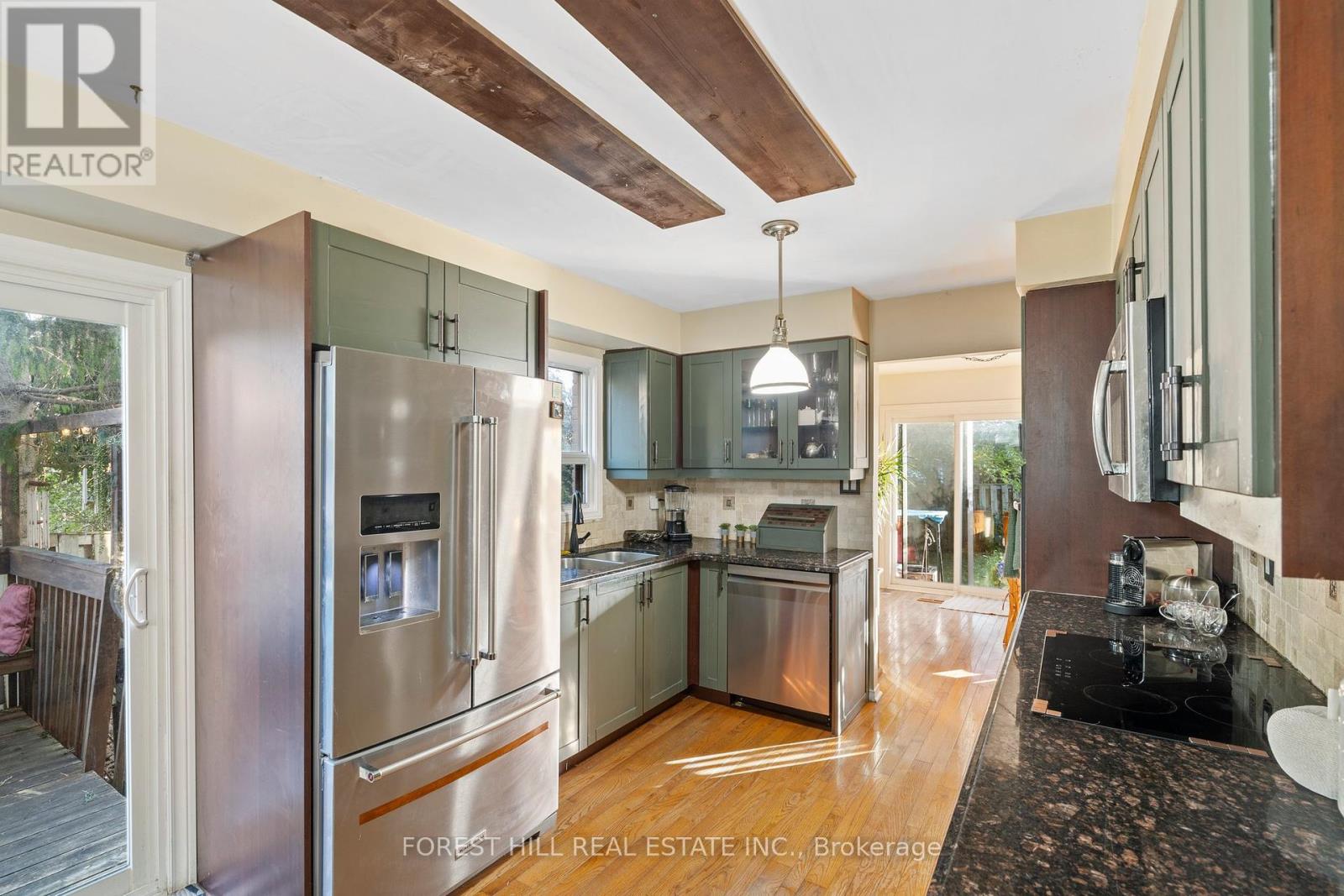 15 Miles Court, Richmond Hill, Ontario  L4C 5P7 - Photo 6 - N12211411