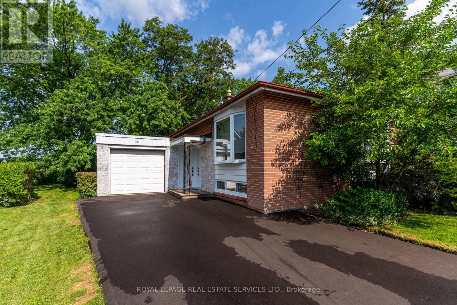 UPPER - 18 PUCKERIDGE CRESCENT, toronto (eringate-centennial-west deane), Ontario