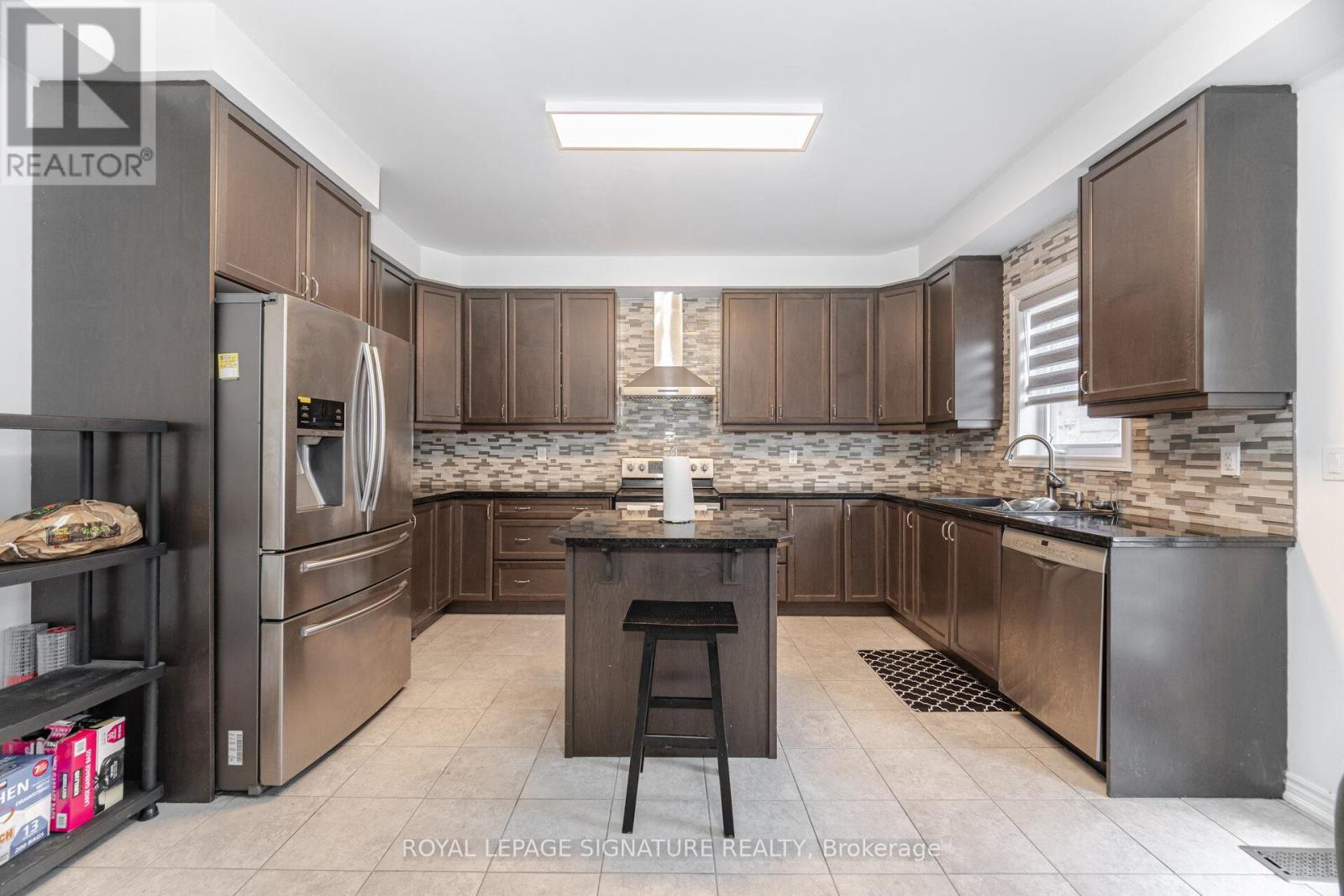 481 Brisdale Drive, Brampton (Northwest Brampton), Ontario  L7A 0G4 - Photo 11 - W12211421