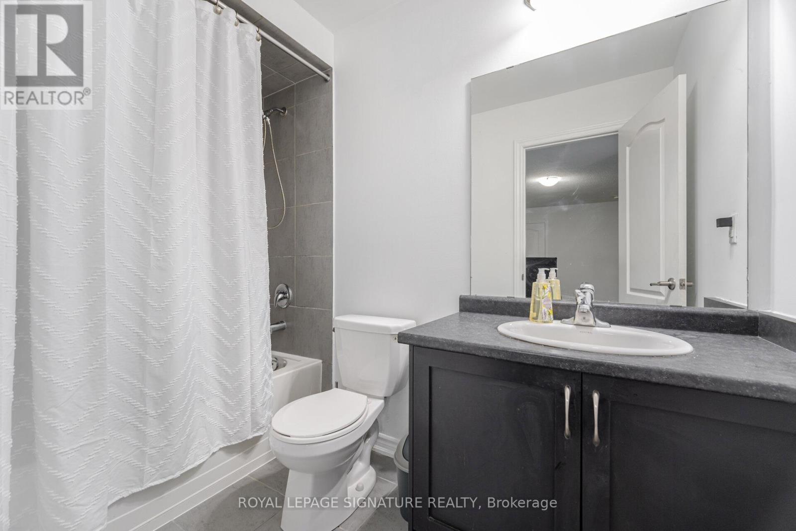 481 Brisdale Drive, Brampton (Northwest Brampton), Ontario  L7A 0G4 - Photo 22 - W12211421