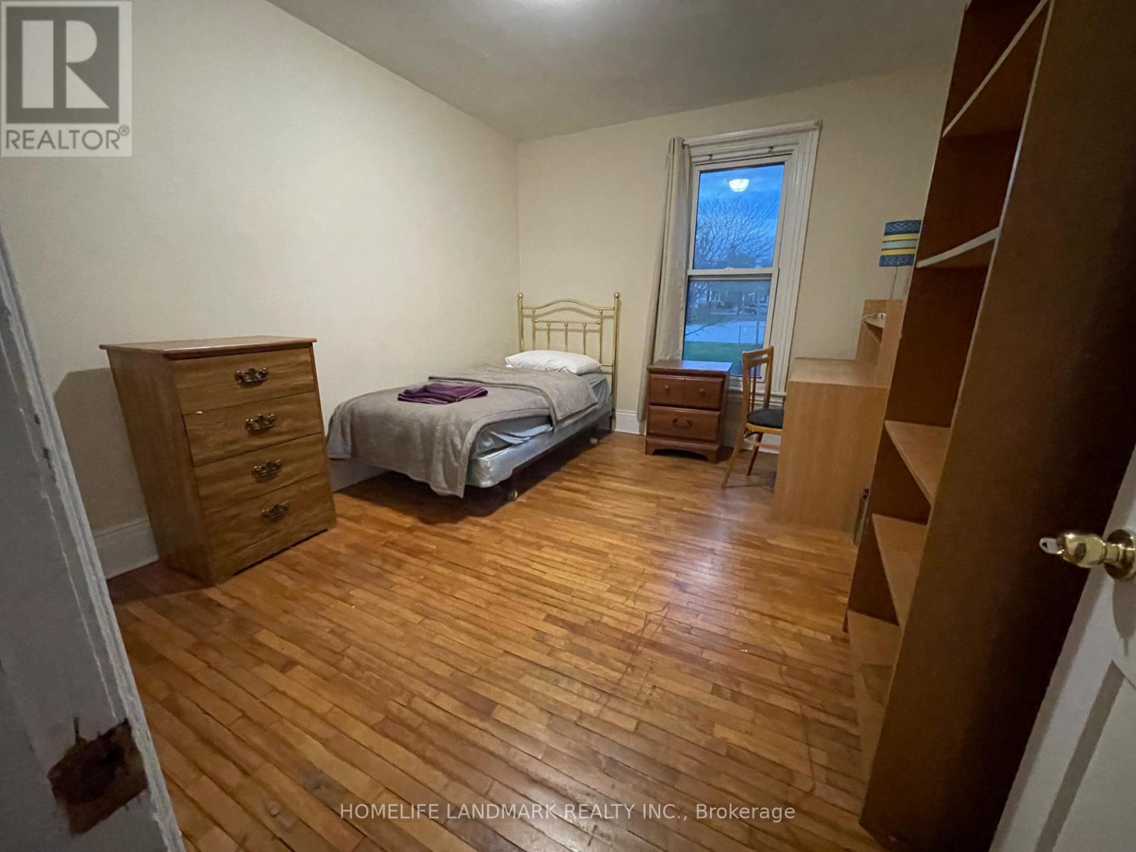 327 MAIN STREET W, hamilton (kirkendall), Ontario