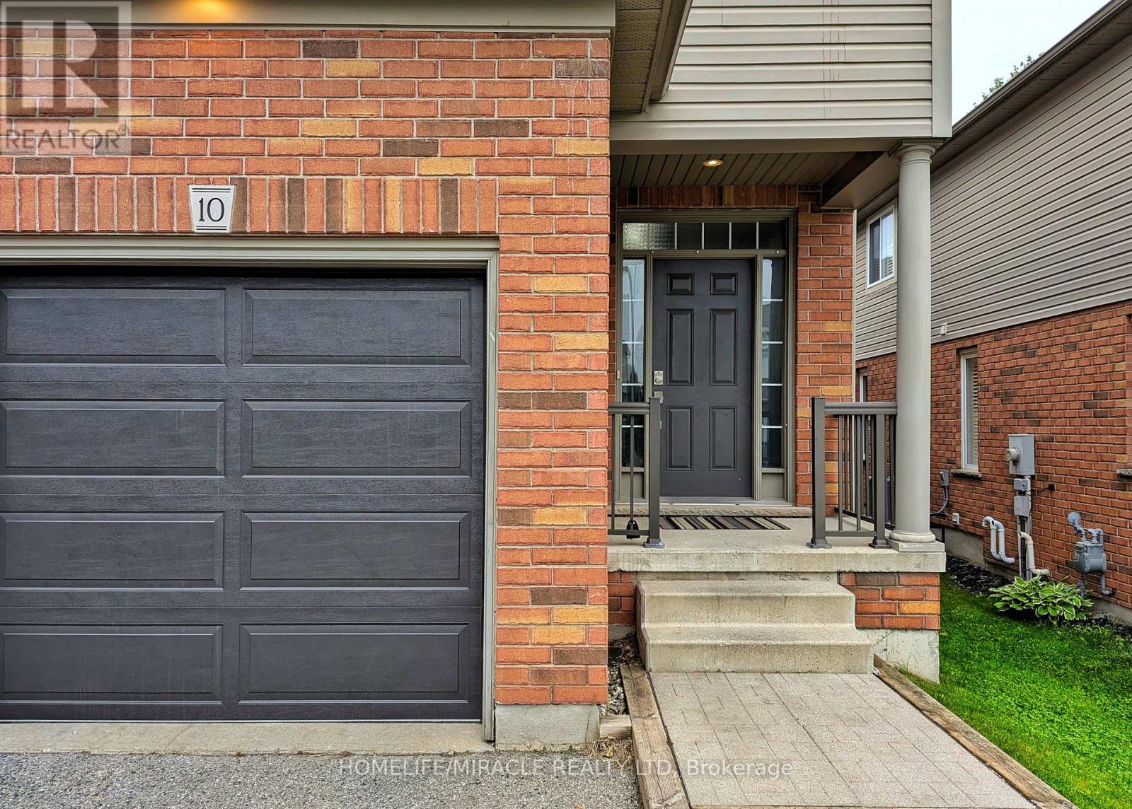 10 Tudor Street, Kitchener, Ontario  N2R 1W3 - Photo 2 - X12211406