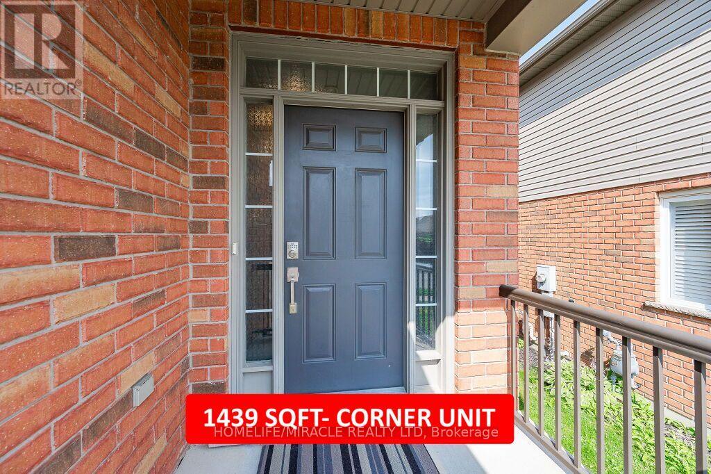10 Tudor Street, Kitchener, Ontario  N2R 1W3 - Photo 4 - X12211406