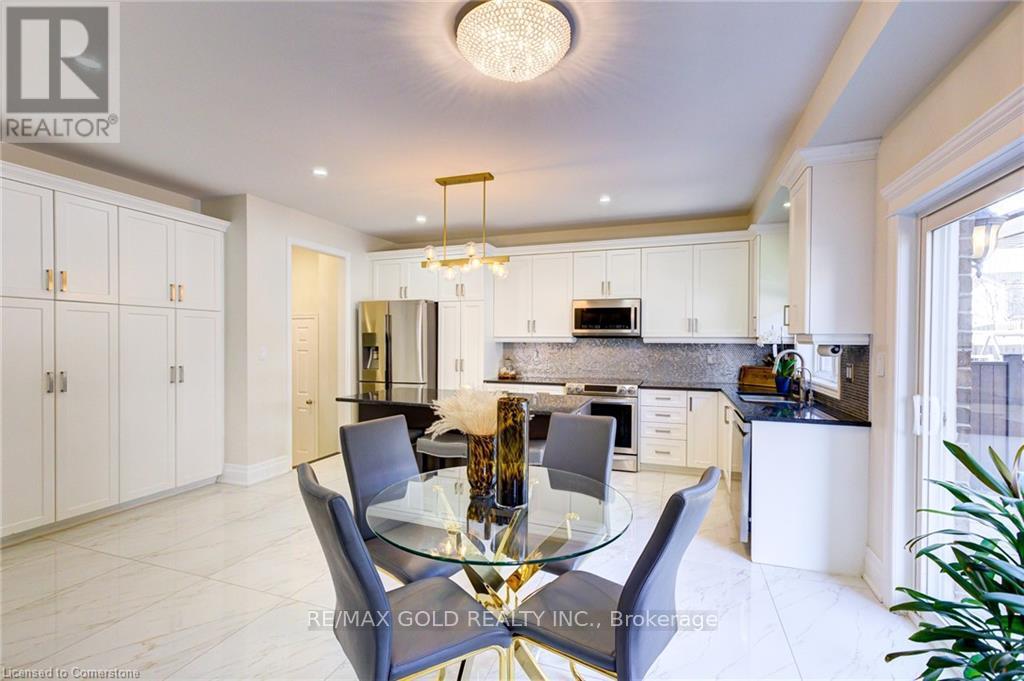 15 Wetland Way, Kitchener, Ontario  N2P 0C3 - Photo 15 - X12211430