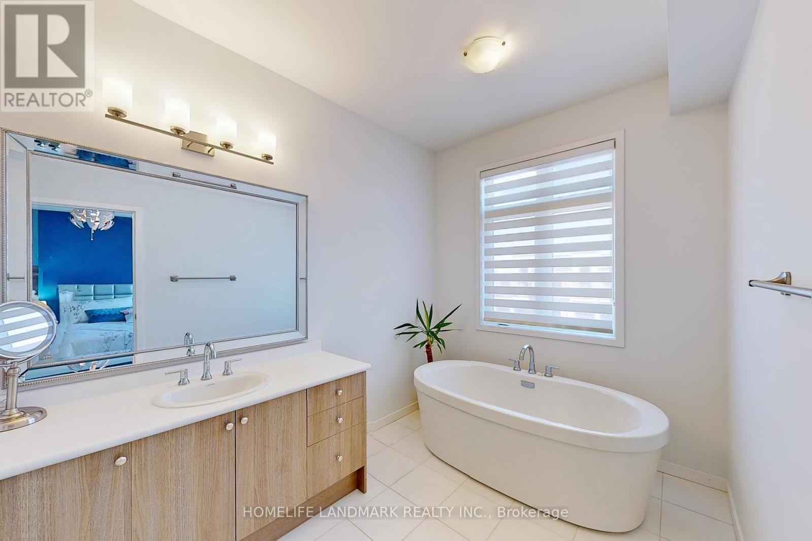 1178 Wellington Street E, Aurora, Ontario  L4G 2C9 - Photo 34 - N12211392