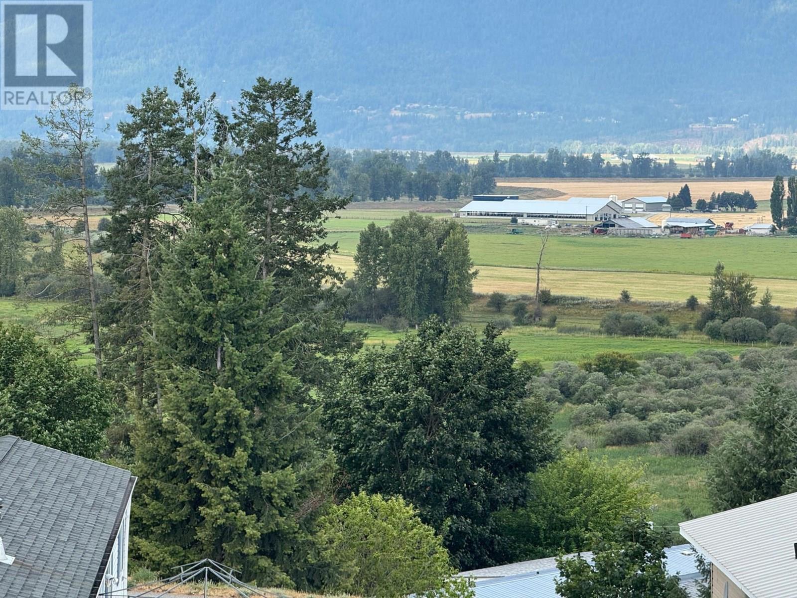 Property at 532 6th Avenue N image 3