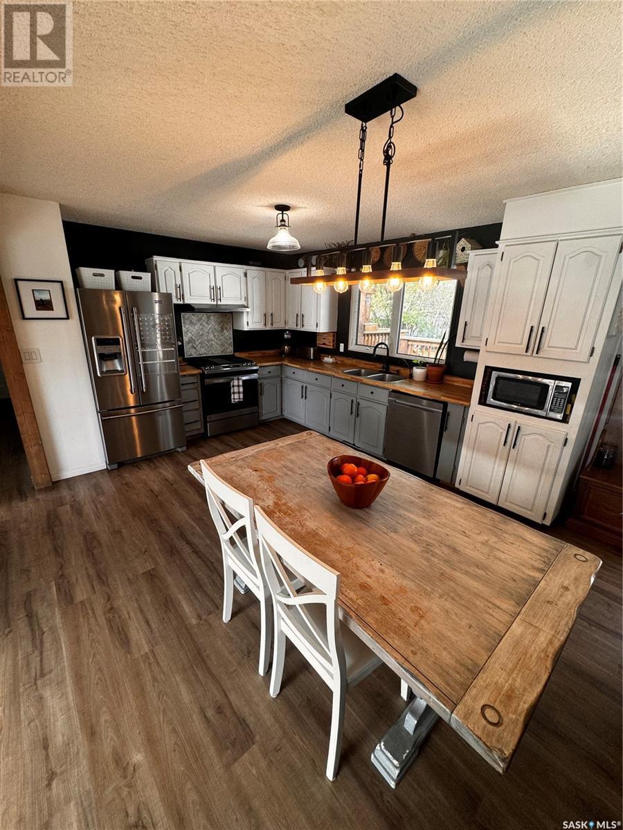 224 17th Street Ne, Weyburn, Saskatchewan  S4H 2P2 - Photo 5 - SK005538