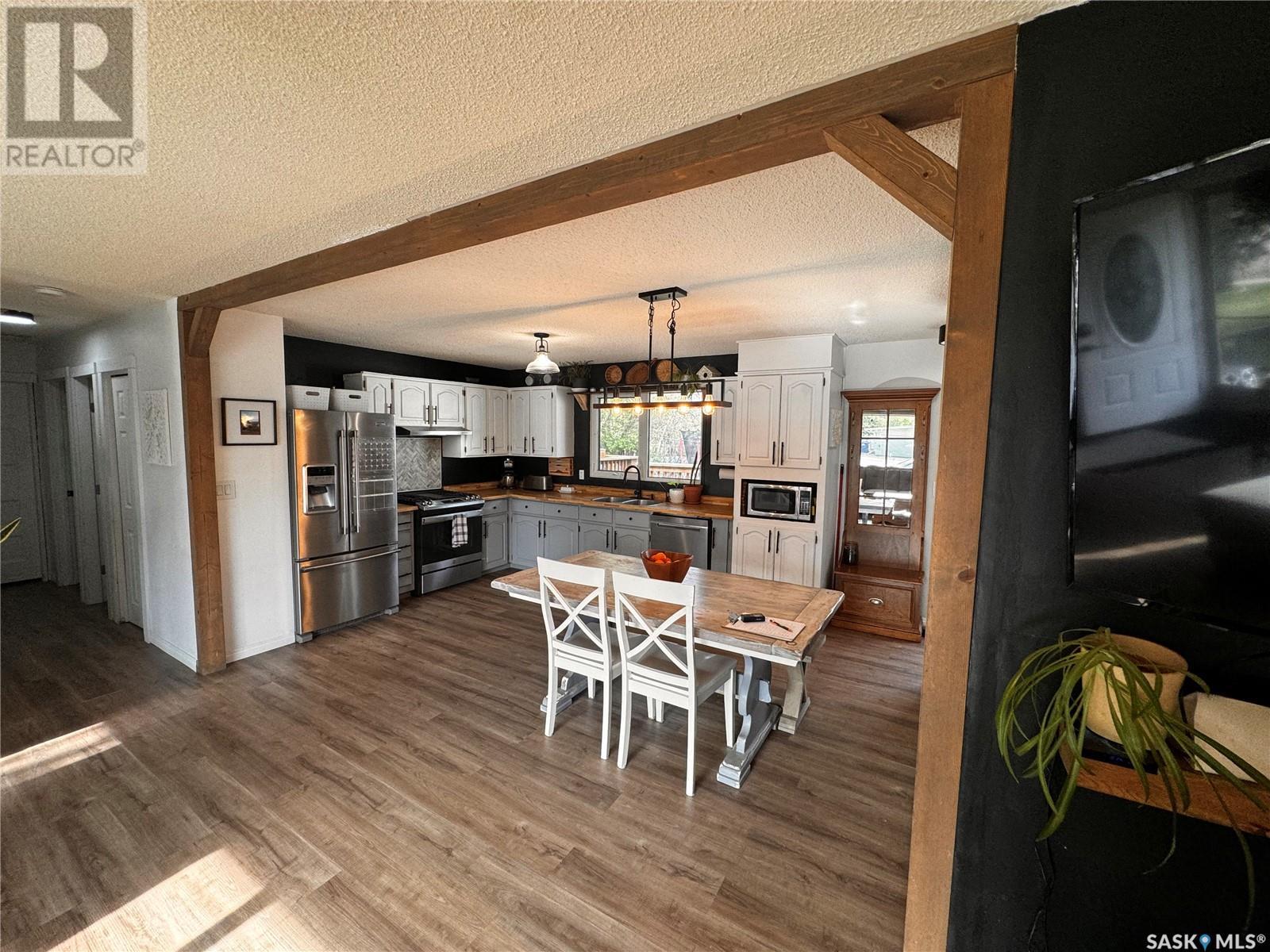 224 17th Street Ne, Weyburn, Saskatchewan  S4H 2P2 - Photo 11 - SK005538