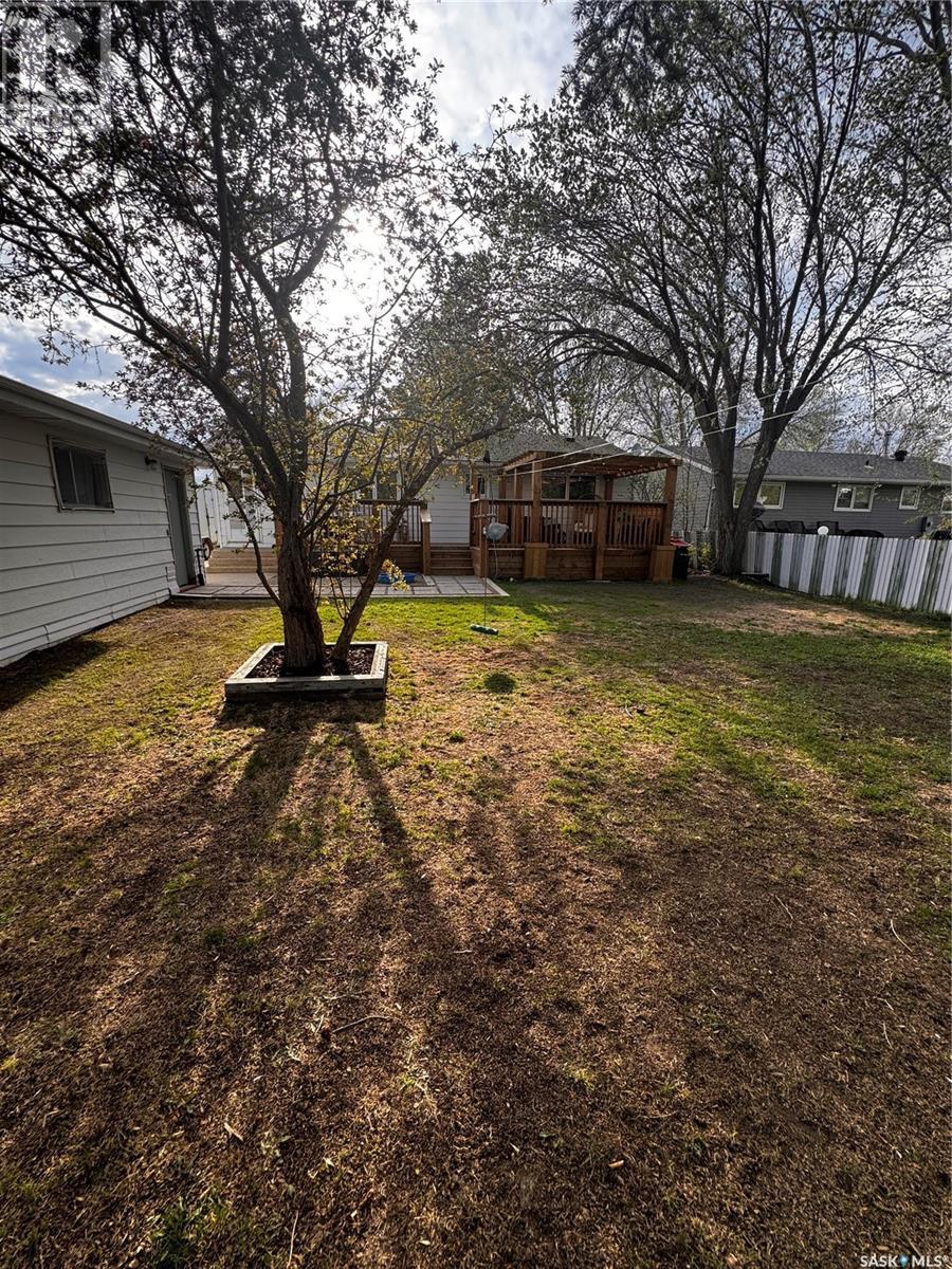 224 17th Street Ne, Weyburn, Saskatchewan  S4H 2P2 - Photo 38 - SK005538