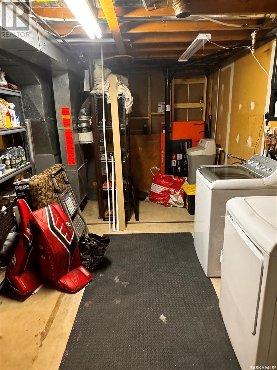 224 17th Street Ne, Weyburn, Saskatchewan  S4H 2P2 - Photo 31 - SK005538
