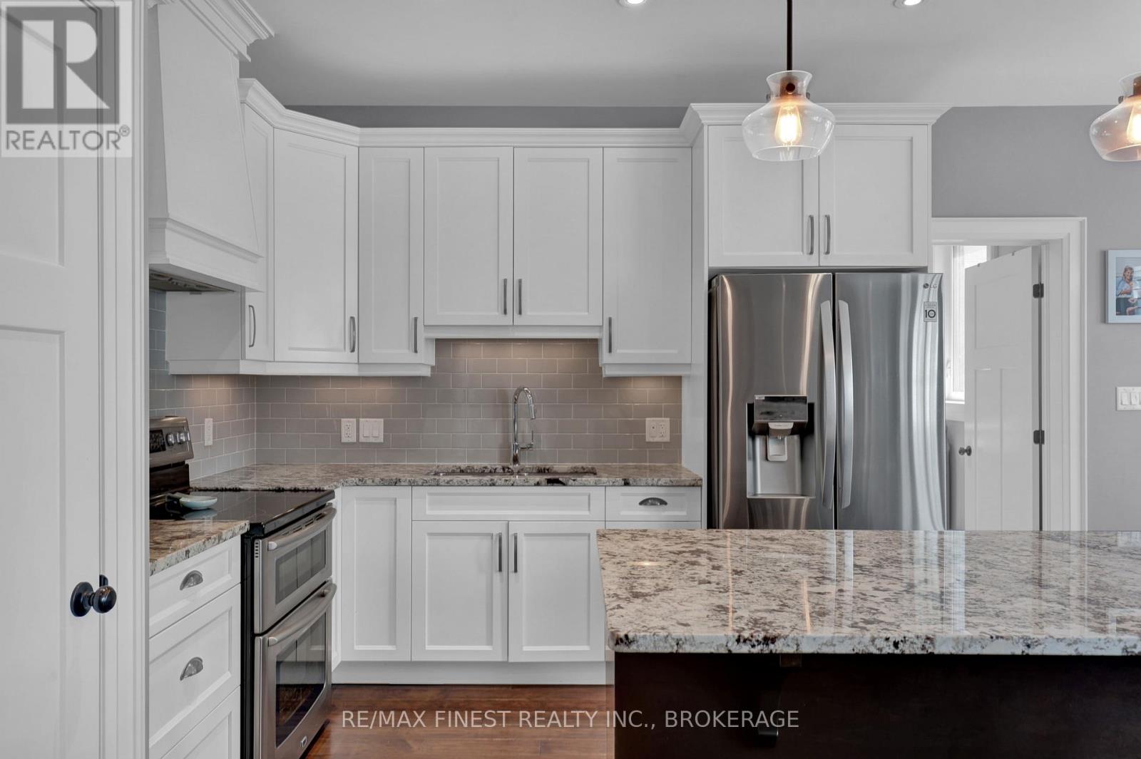 161 Mcdonough Crescent, Loyalist (Amherstview), Ontario  K7N 0B3 - Photo 15 - X12209528