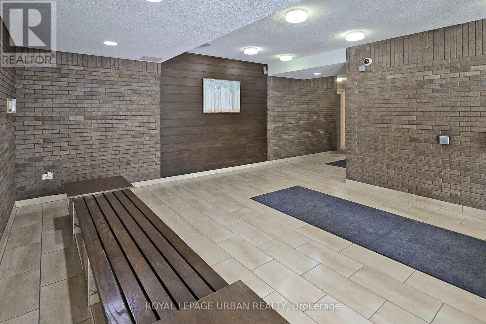 102 - 20 Sunrise Avenue, Toronto, Ontario  M4A 2R2 - Photo 11 - C12211437