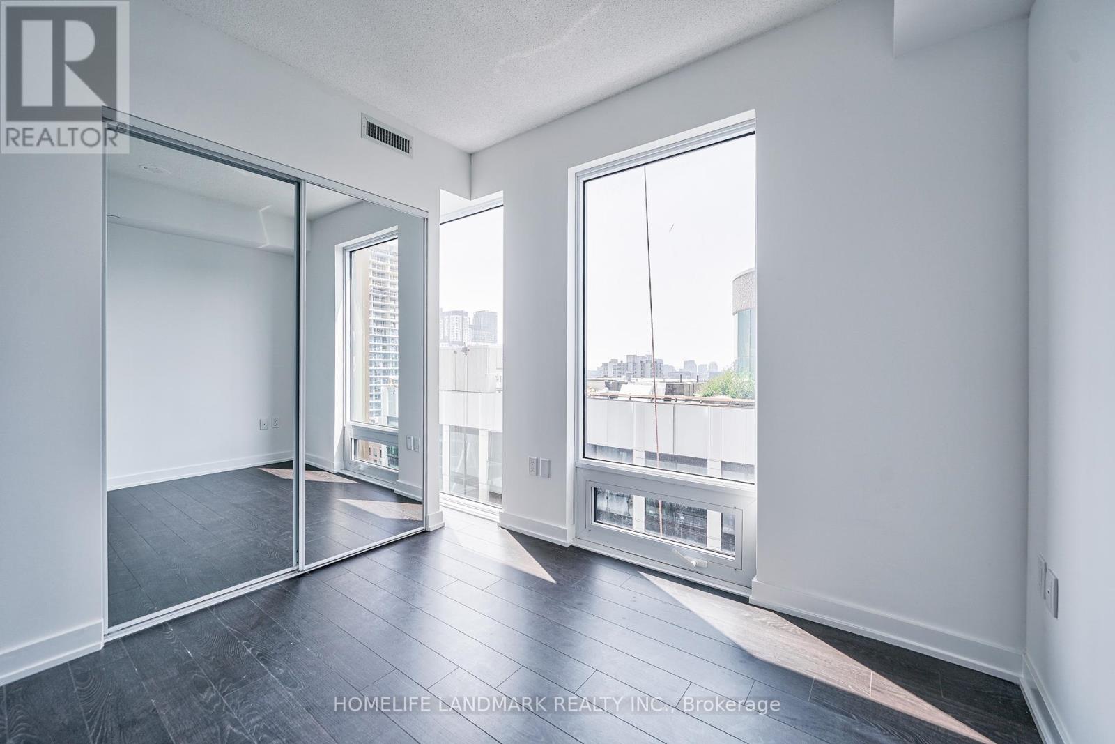 1908 - 238 Simcoe Street, Toronto, Ontario  M5T 0E2 - Photo 13 - C12211440