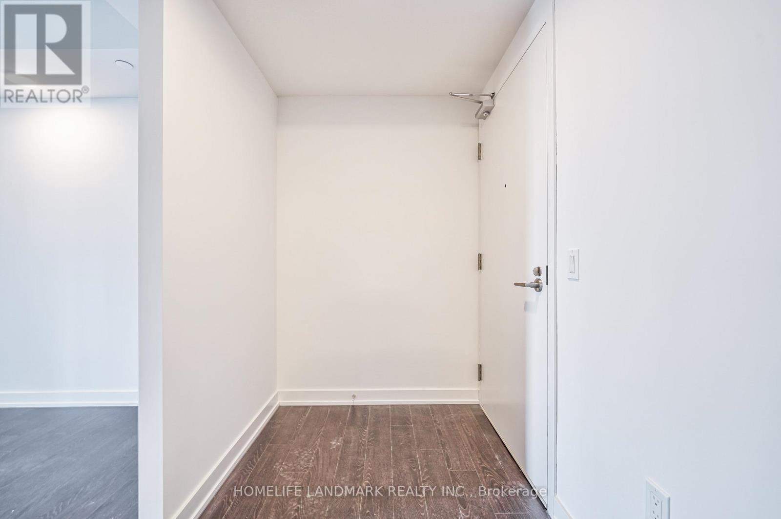 1908 - 238 Simcoe Street, Toronto, Ontario  M5T 0E2 - Photo 6 - C12211440