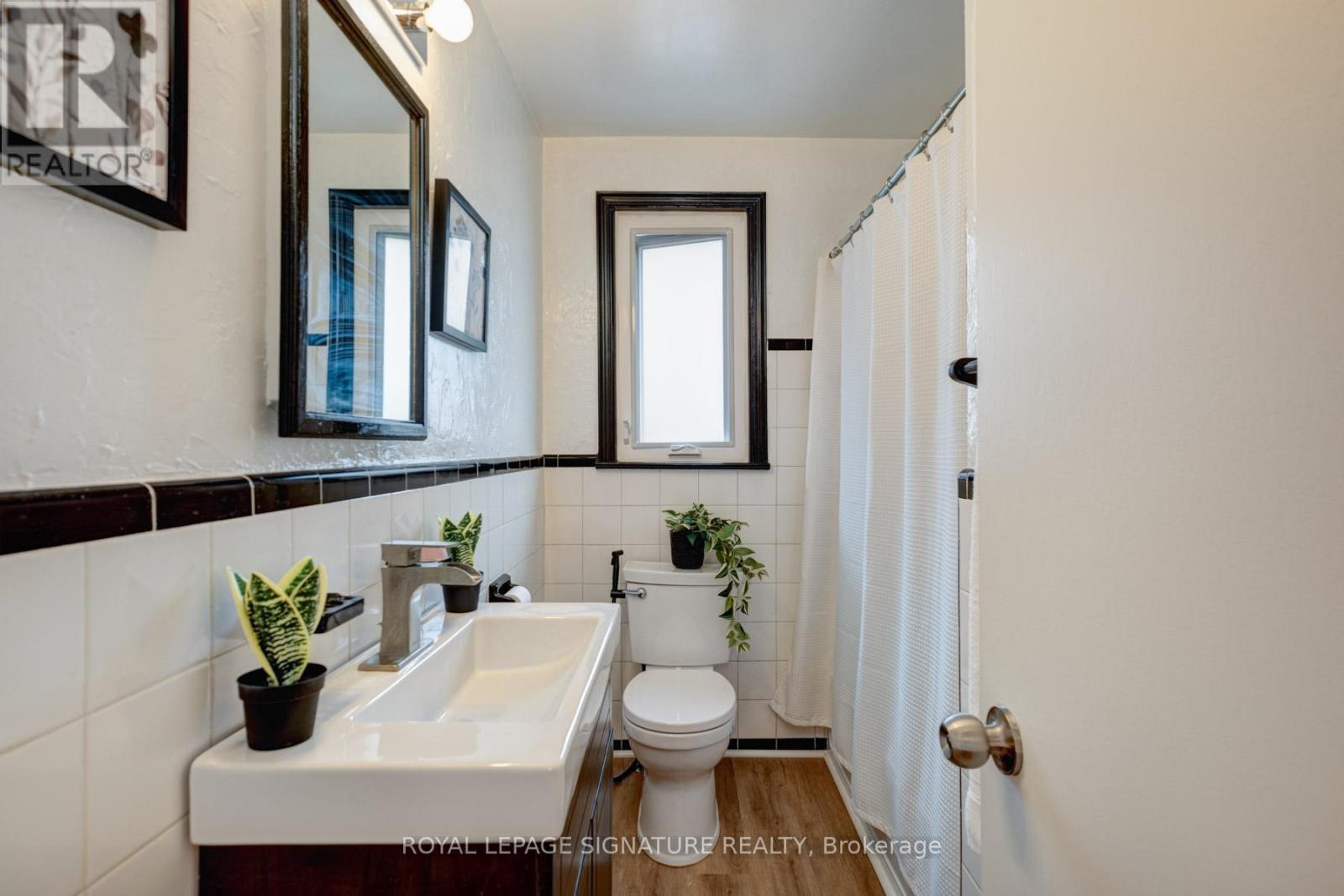 1451 Lakefield Street, Oshawa, Ontario  L1J 3Z3 - Photo 10 - E12211431