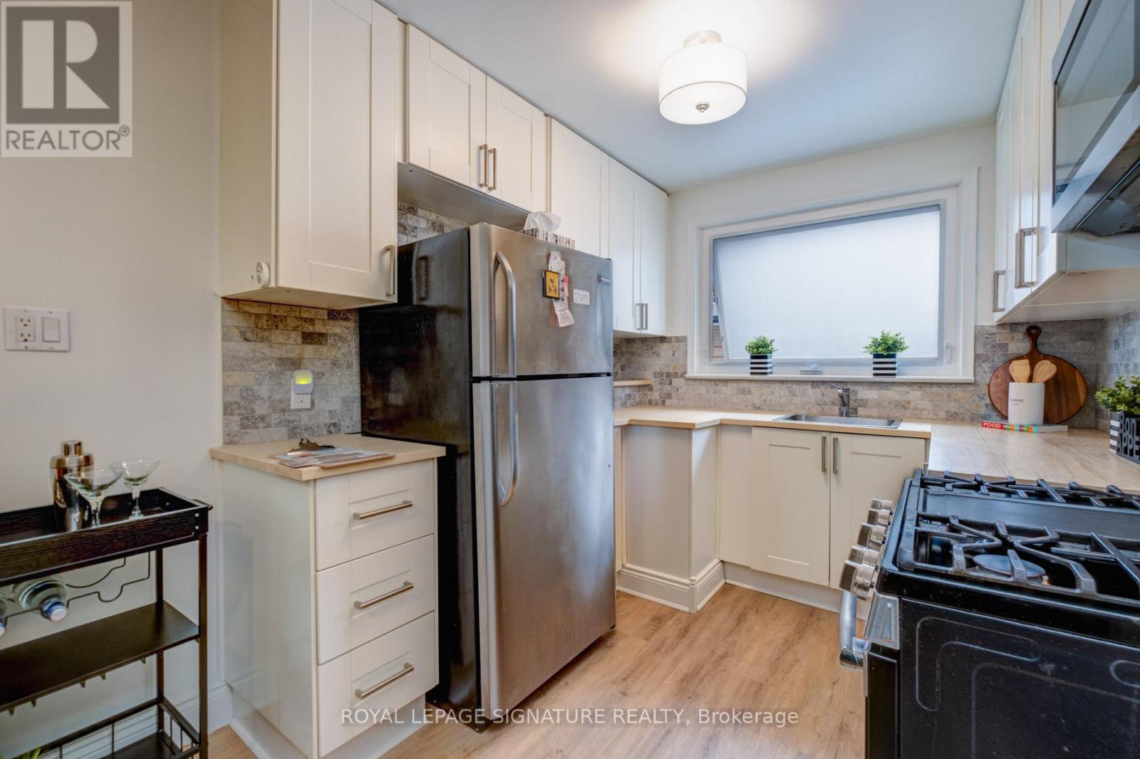 1451 Lakefield Street, Oshawa, Ontario  L1J 3Z3 - Photo 6 - E12211431
